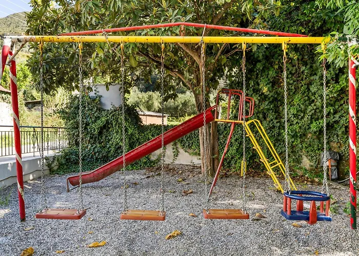 Verani Parking Balcony Playground Feriehus *